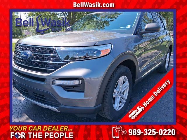 2023 Ford Explorer XLT in Black — front three-quarter view